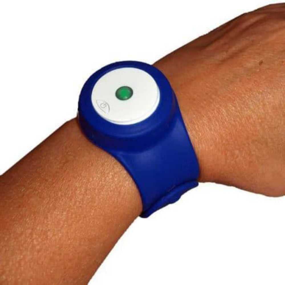 CPR Compression Rate Wrist Monitor & Soft CPR Mask N321