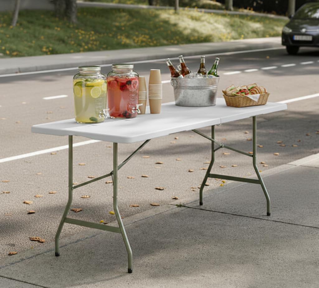Set of 5 White Plastic Bi-Folding Rectangular Event Tables M247