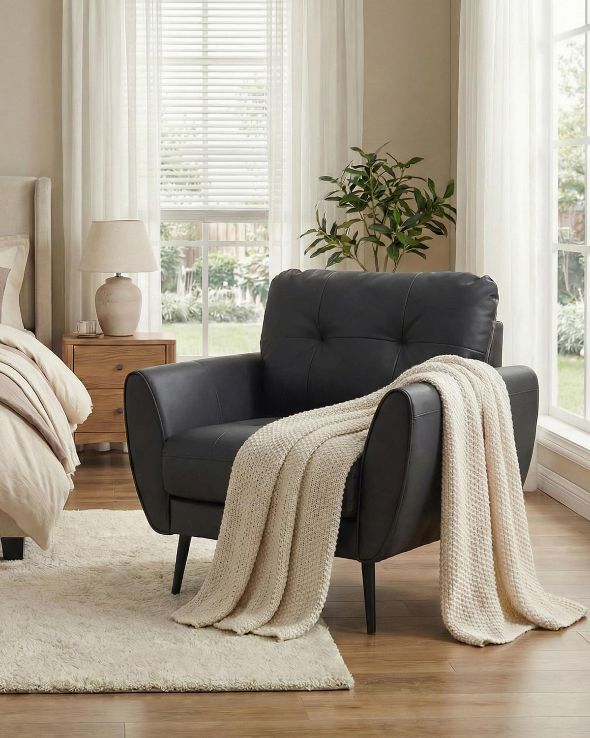 Black Leather Tufted Accent Chair N890